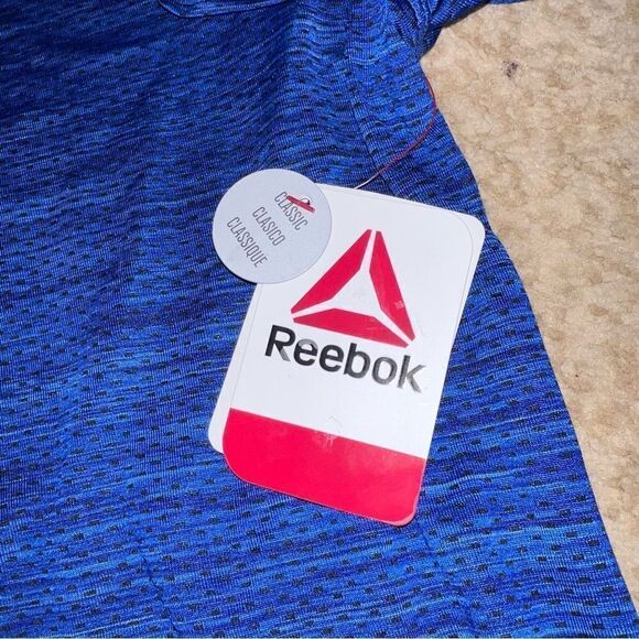 Reebok shirt - Picture 3 of 5